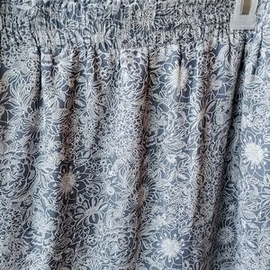 Like new! Loft Floral Mini Skirt - Size M